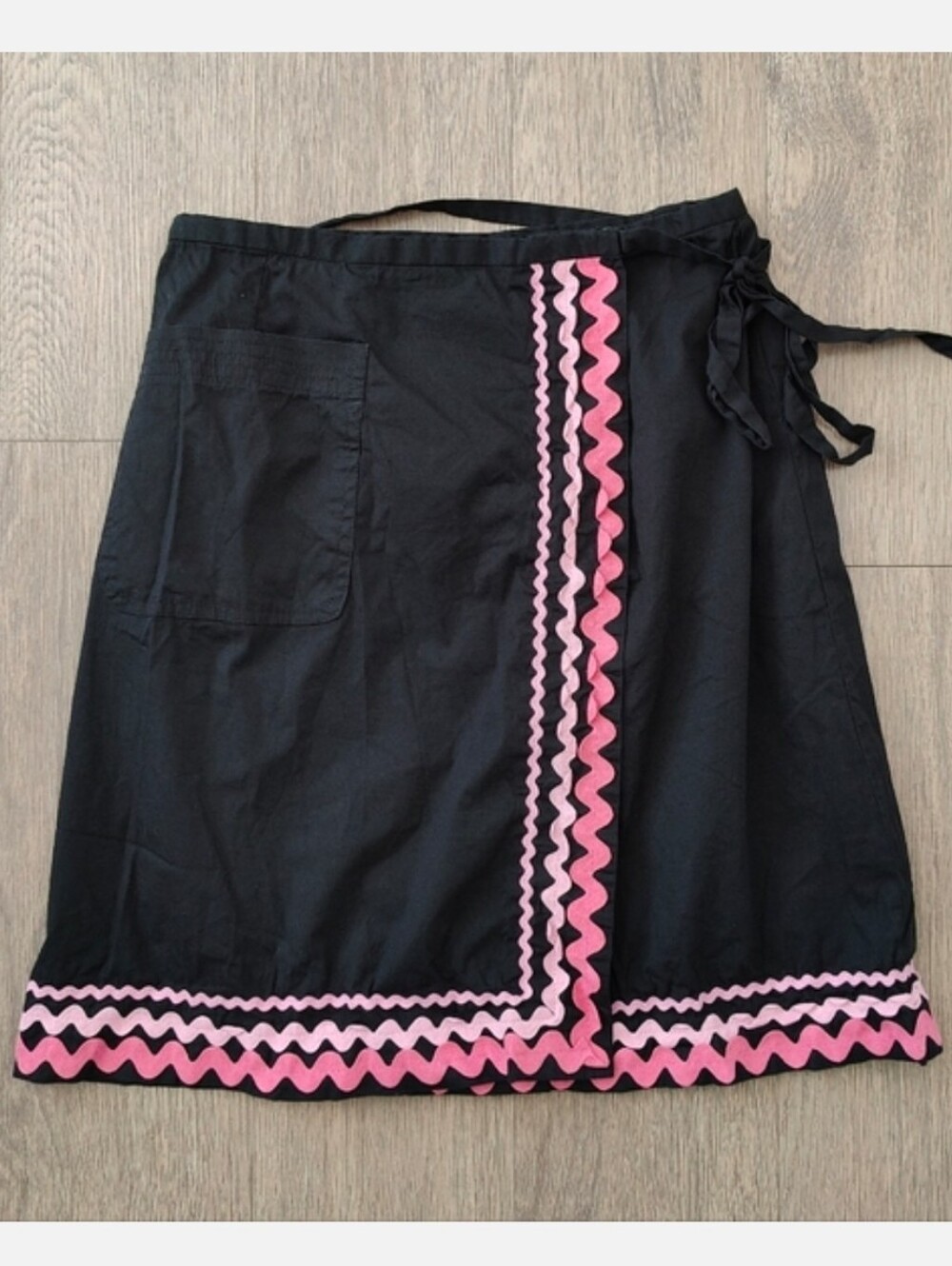 Cynthia Cynthia Steffe Black Wrap Around Mini Pencil Skirt with Pink Trim